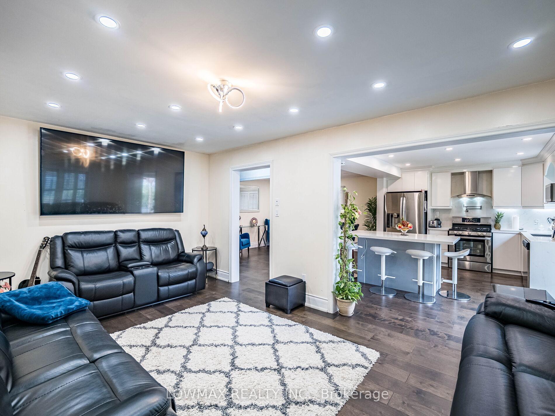 Photo 19 of 534 Chancellor Drive, Vaughan, East Woodbridge — HOMEH