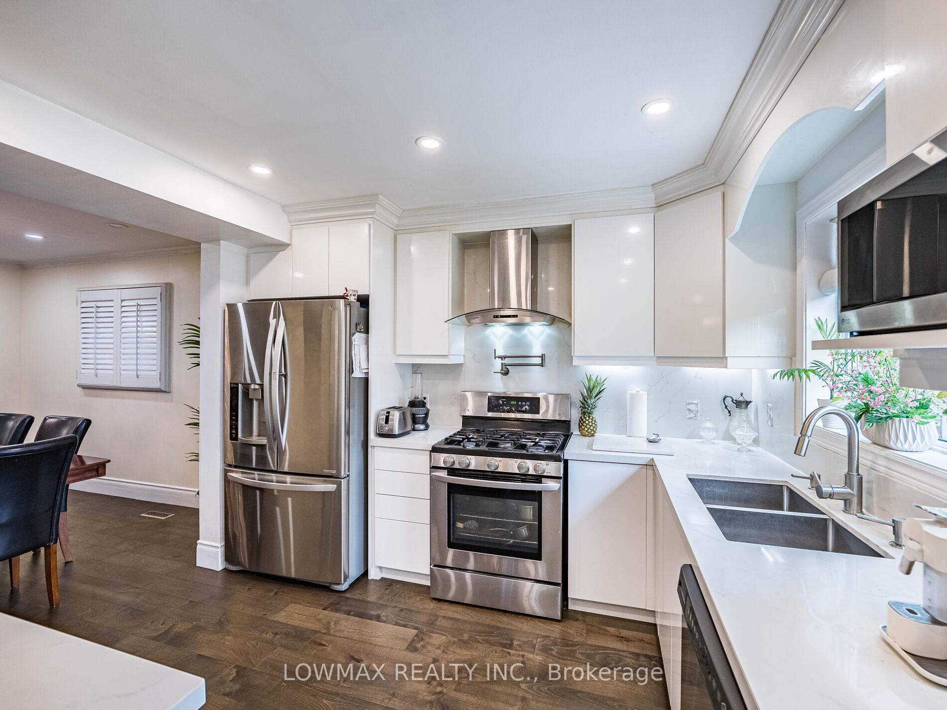 Photo 21 of 534 Chancellor Drive, Vaughan, East Woodbridge — HOMEH