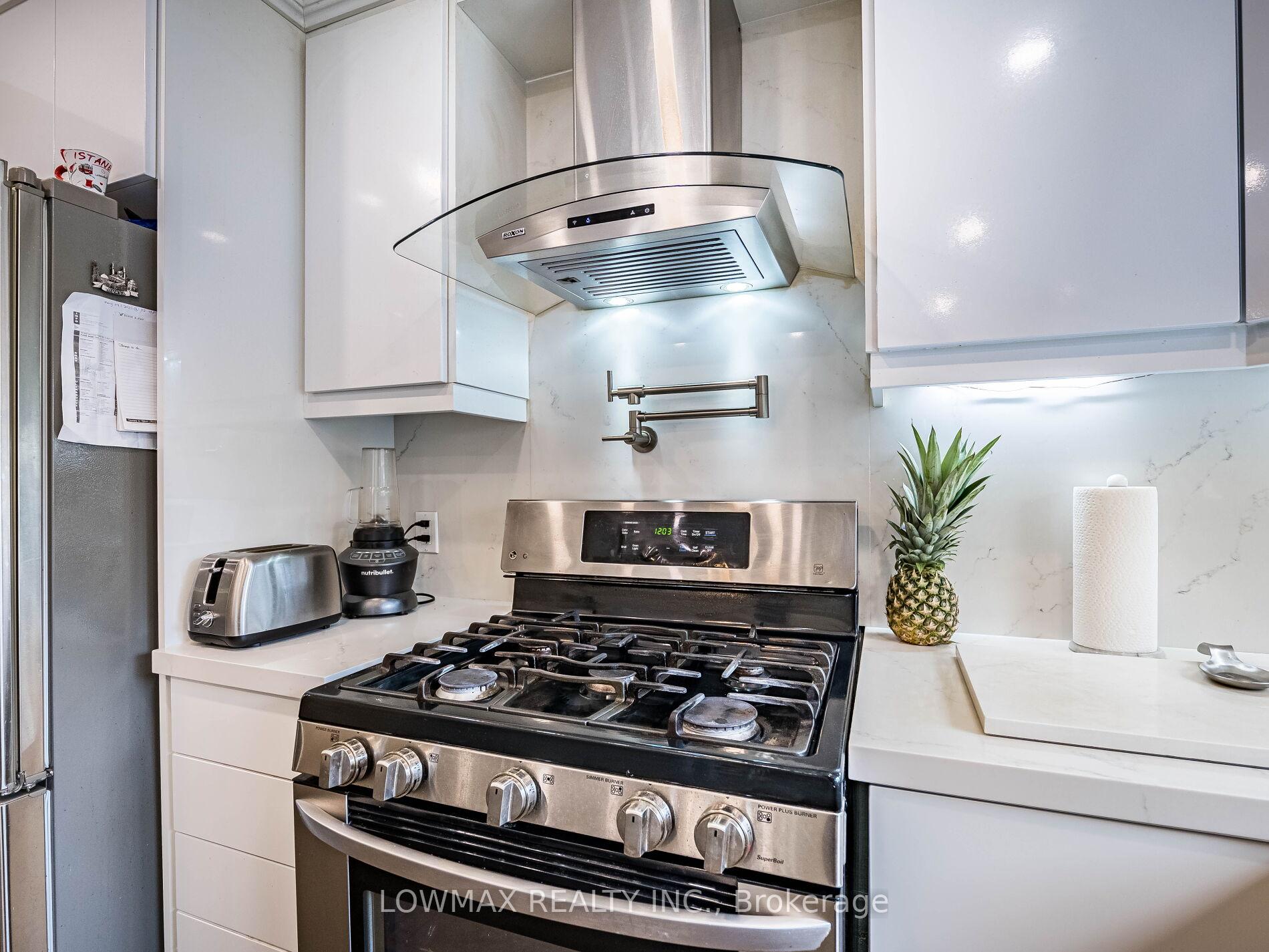Photo 26 of 534 Chancellor Drive, Vaughan, East Woodbridge — HOMEH