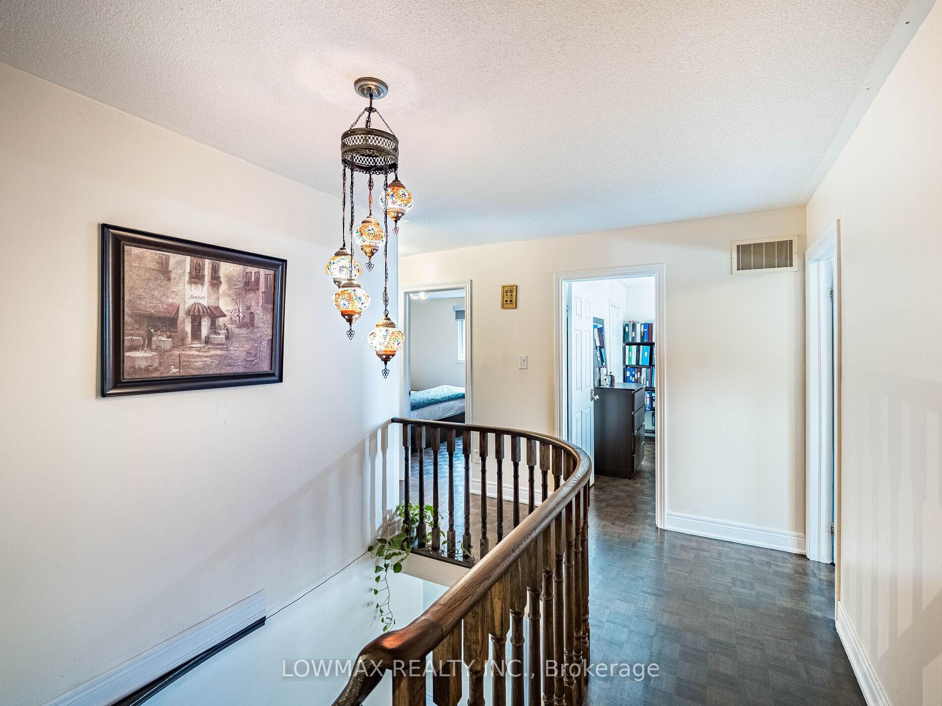 Photo 33 of 534 Chancellor Drive, Vaughan, East Woodbridge — HOMEH