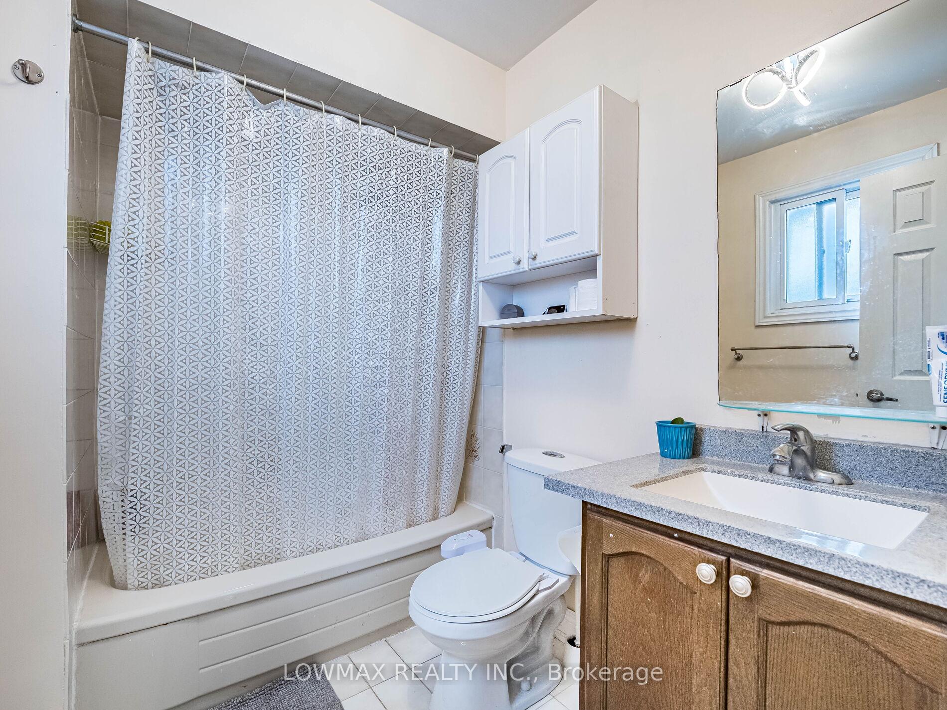 Photo 39 of 534 Chancellor Drive, Vaughan, East Woodbridge — HOMEH