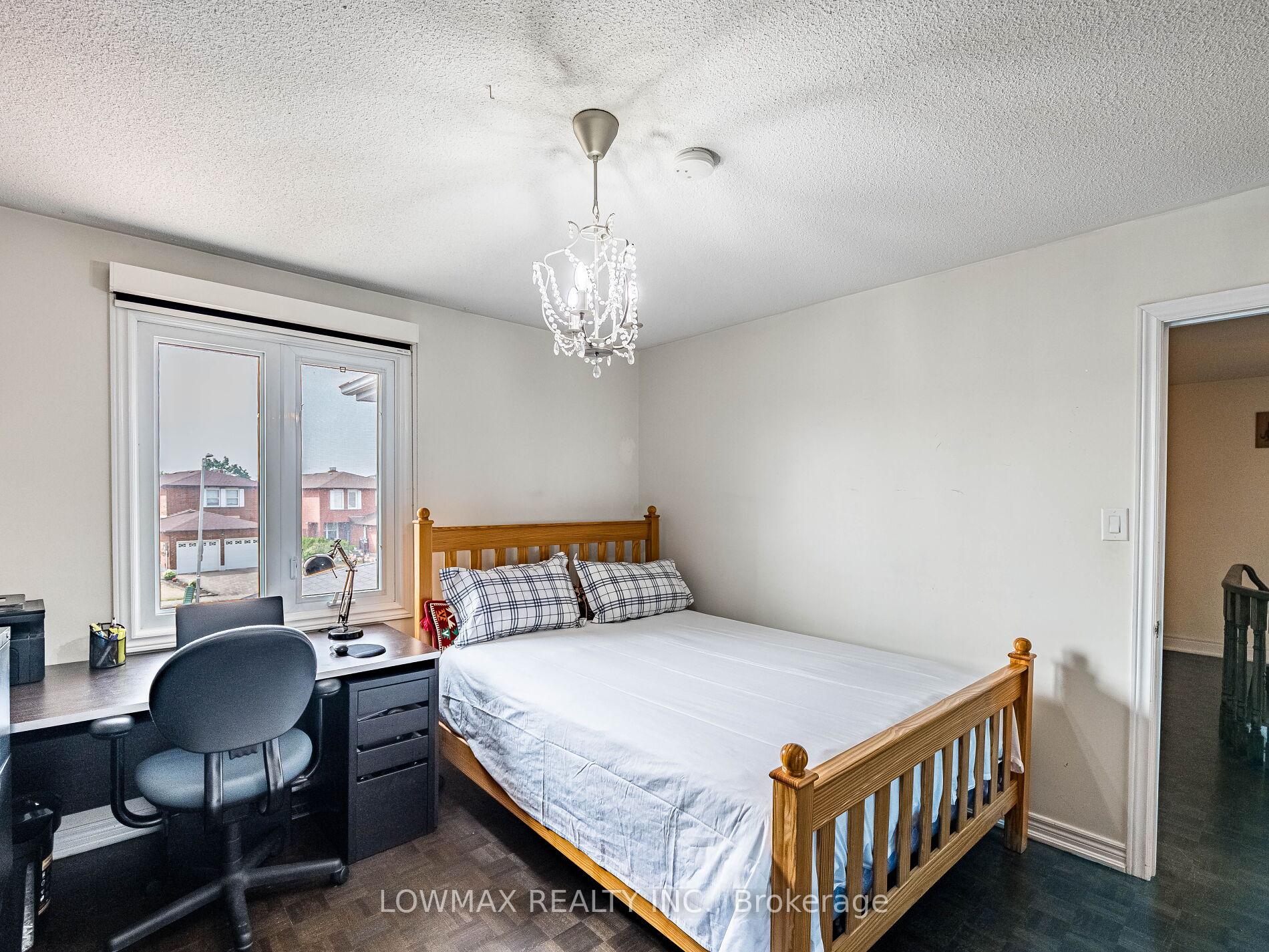 Photo 43 of 534 Chancellor Drive, Vaughan, East Woodbridge — HOMEH
