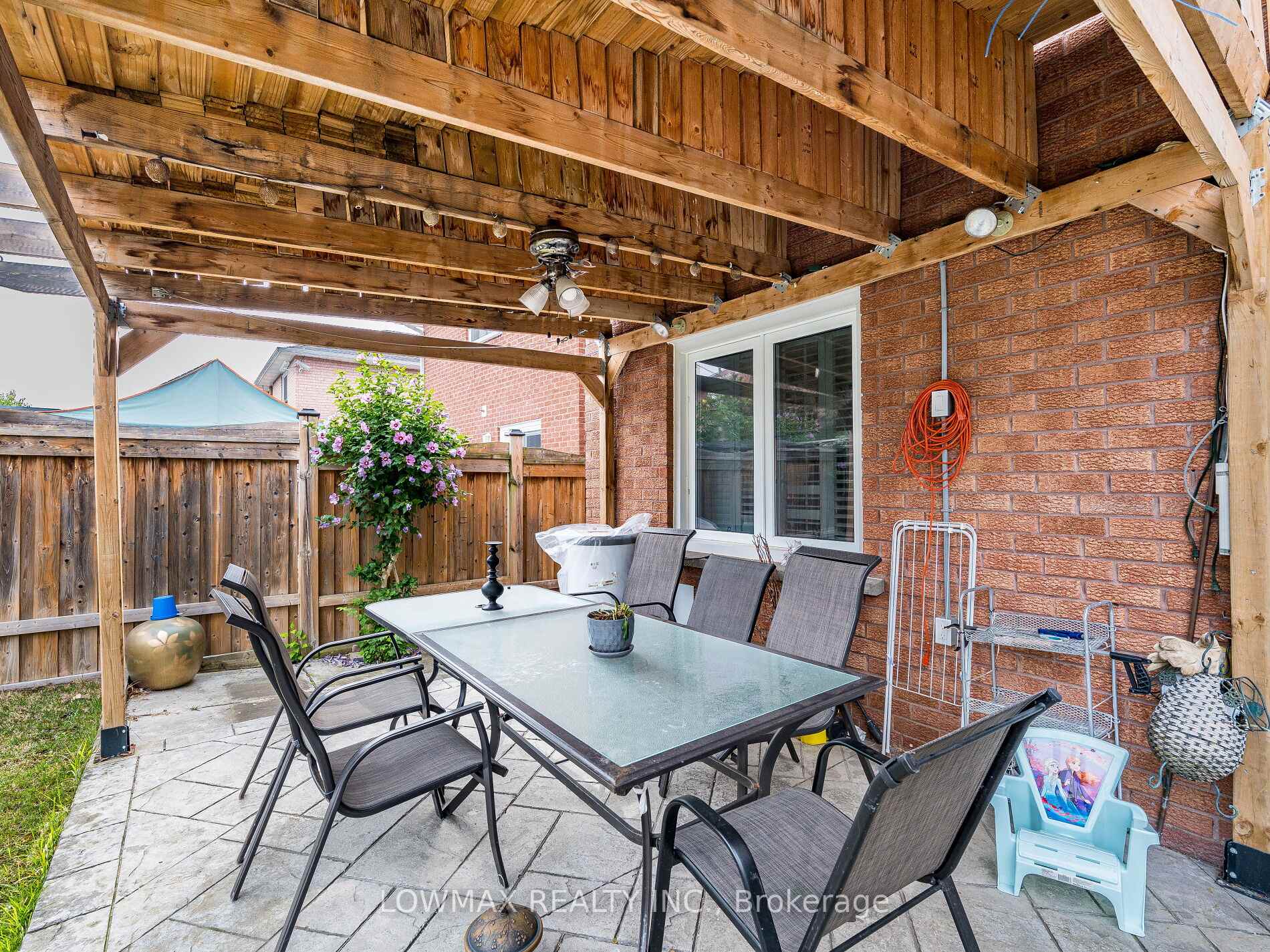 Photo 47 of 534 Chancellor Drive, Vaughan, East Woodbridge — HOMEH
