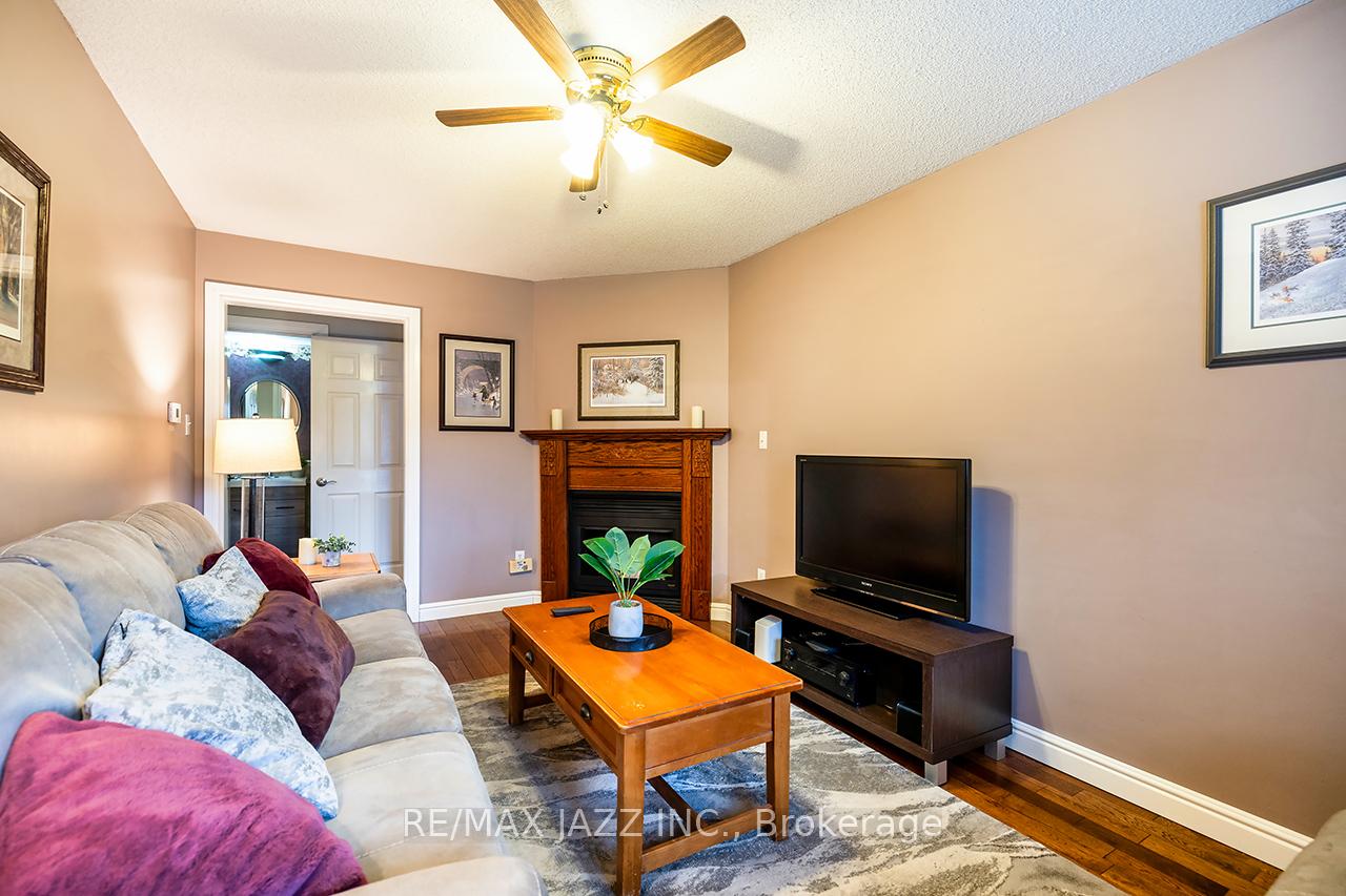 Photo 19 of 7 Barwick Court, Whitby, Downtown Whitby — HOMEH