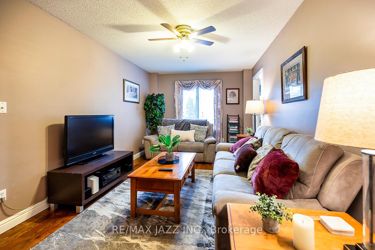 Photo 20 of 7 Barwick Court, Whitby, Downtown Whitby — HOMEH