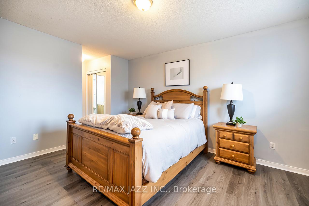 Photo 25 of 7 Barwick Court, Whitby, Downtown Whitby — HOMEH