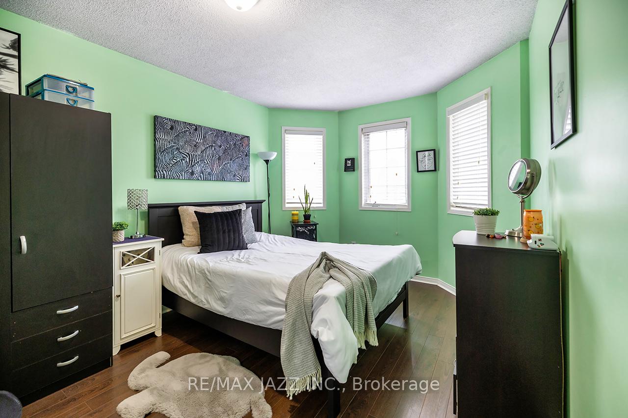Photo 31 of 7 Barwick Court, Whitby, Downtown Whitby — HOMEH