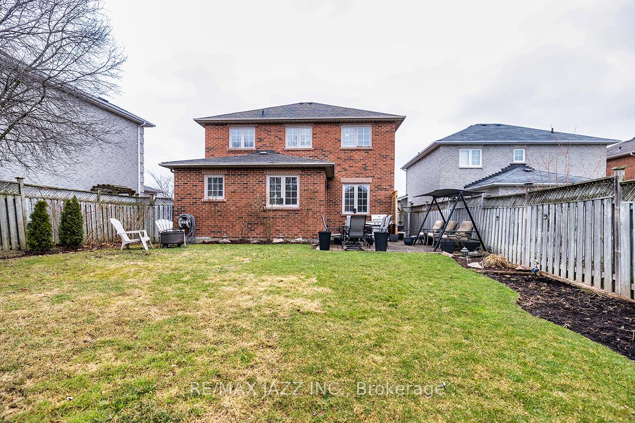 Photo 43 of 7 Barwick Court, Whitby, Downtown Whitby — HOMEH