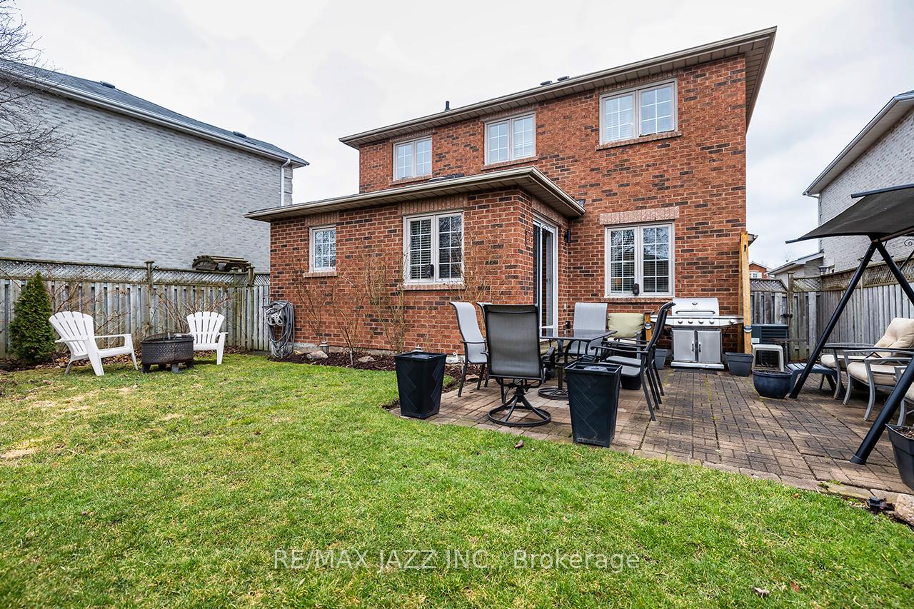 Photo 44 of 7 Barwick Court, Whitby, Downtown Whitby — HOMEH
