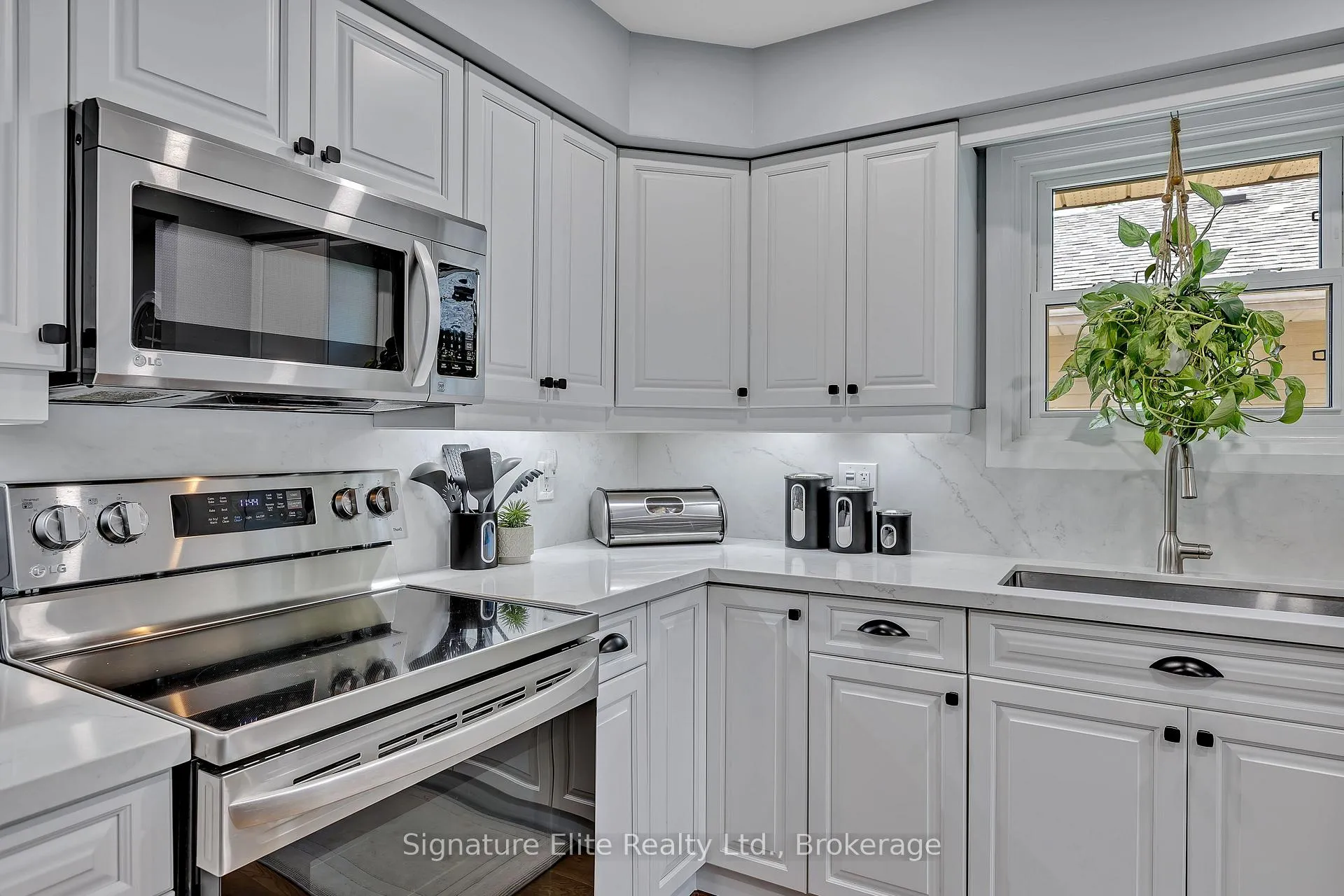 Photo 5 of 270 Sherin Avenue, Peterborough, Ashburnham Ward 4 — HOMEH