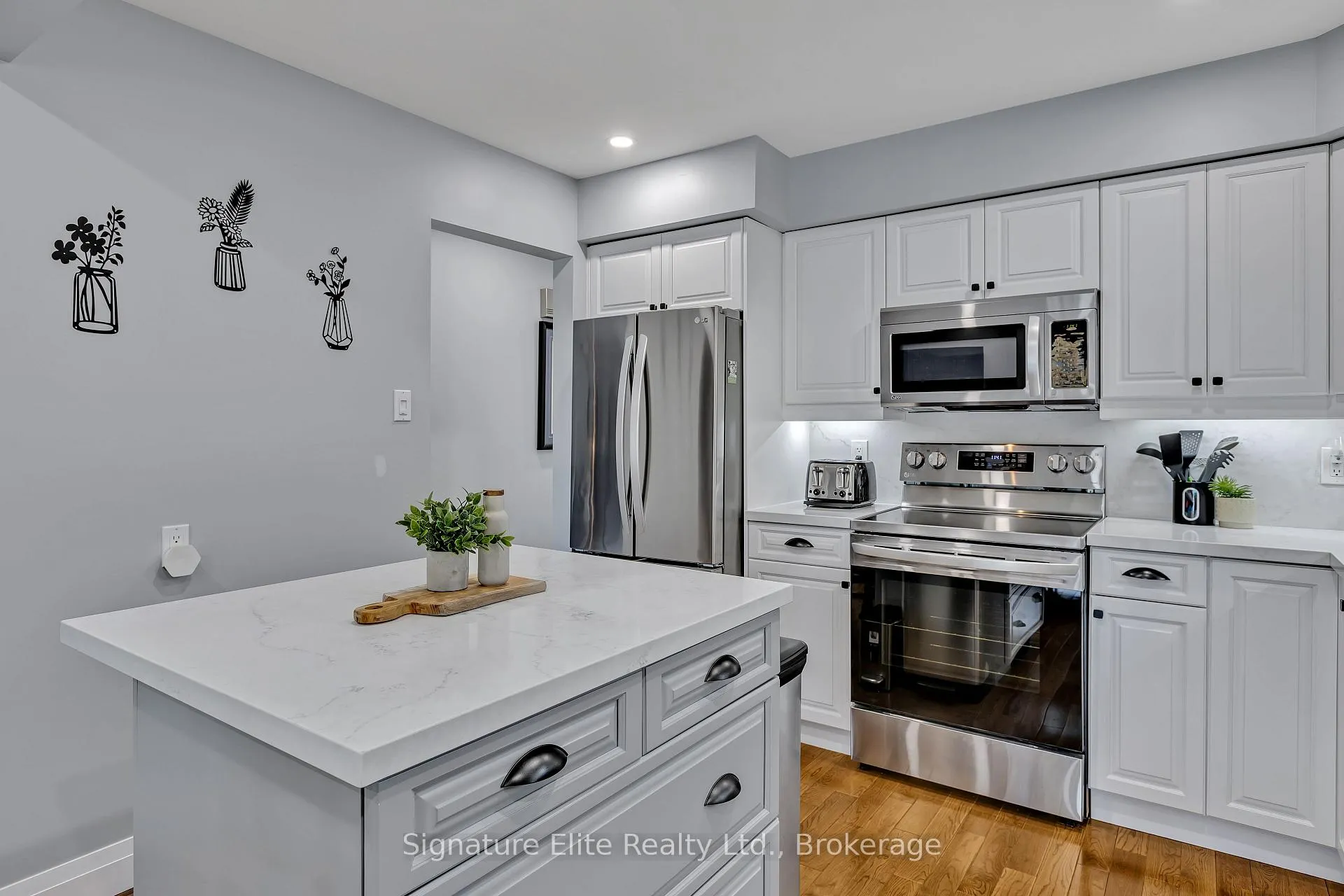 Photo 8 of 270 Sherin Avenue, Peterborough, Ashburnham Ward 4 — HOMEH