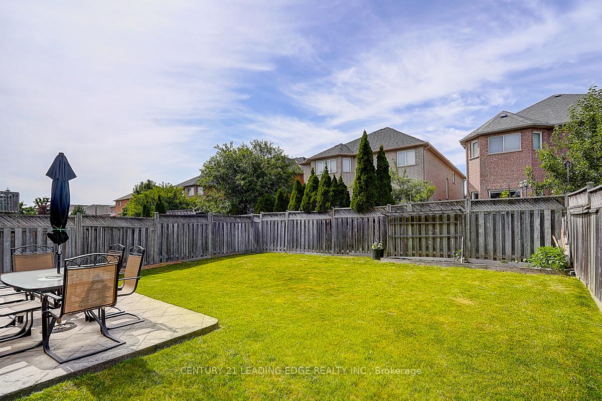 Photo 7 of 96 Tuscana Boulevard, Vaughan, Patterson — HOMEH
