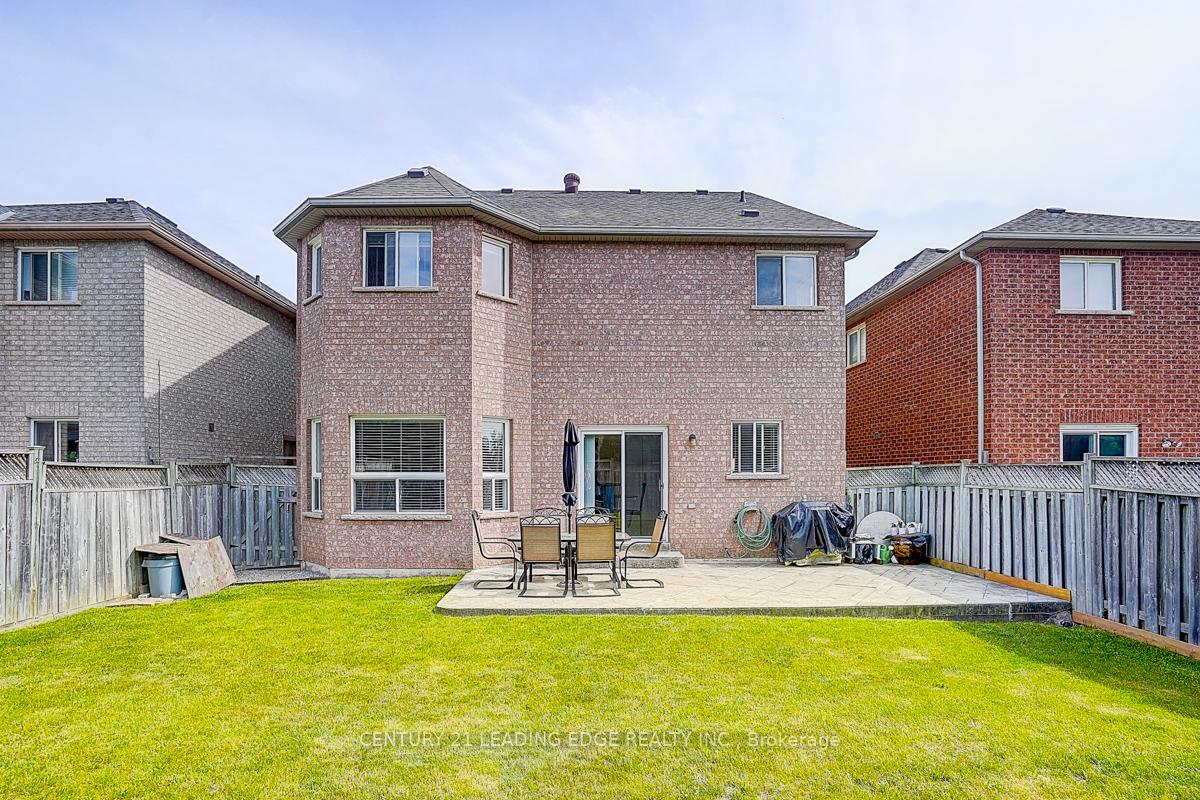 Photo 8 of 96 Tuscana Boulevard, Vaughan, Patterson — HOMEH