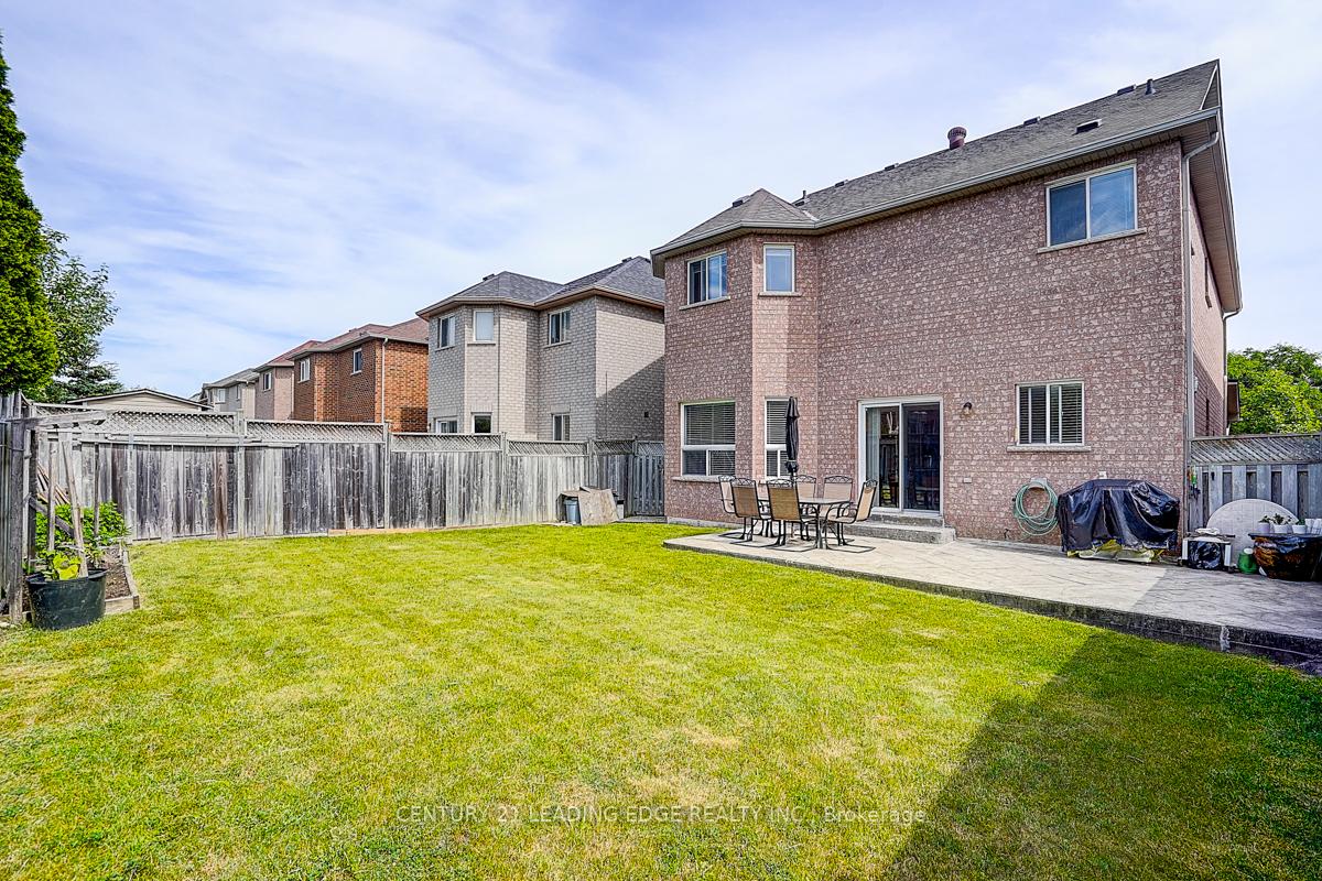 Photo 9 of 96 Tuscana Boulevard, Vaughan, Patterson — HOMEH