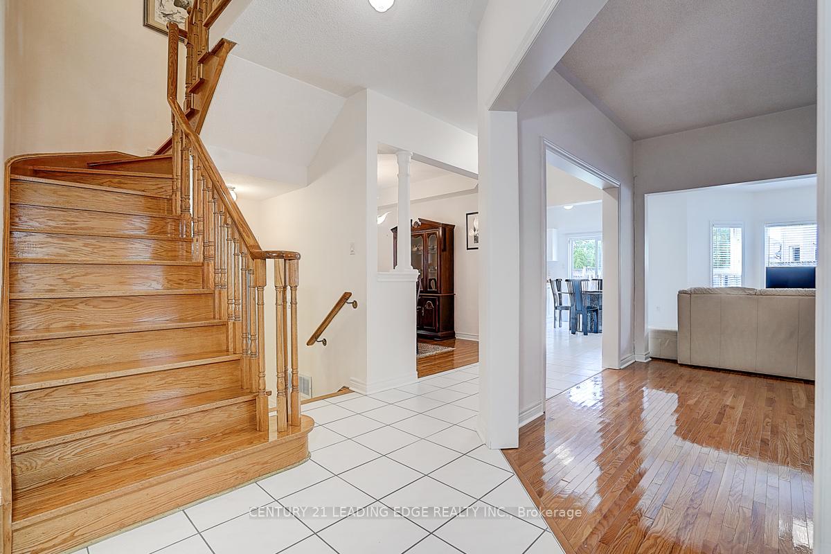 Photo 15 of 96 Tuscana Boulevard, Vaughan, Patterson — HOMEH