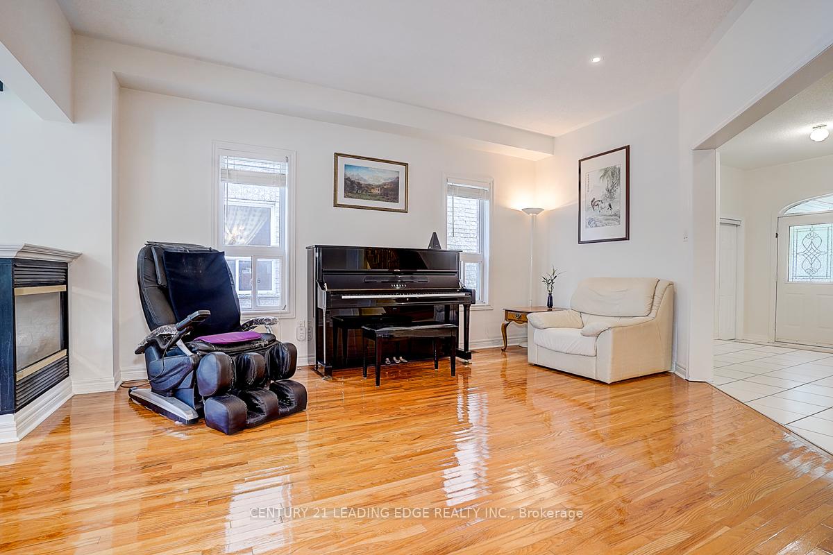 Photo 19 of 96 Tuscana Boulevard, Vaughan, Patterson — HOMEH