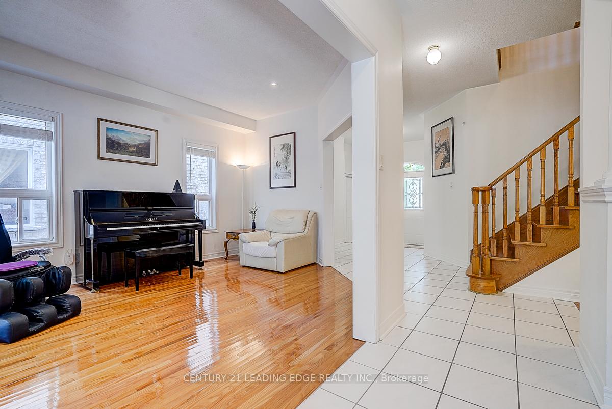 Photo 23 of 96 Tuscana Boulevard, Vaughan, Patterson — HOMEH