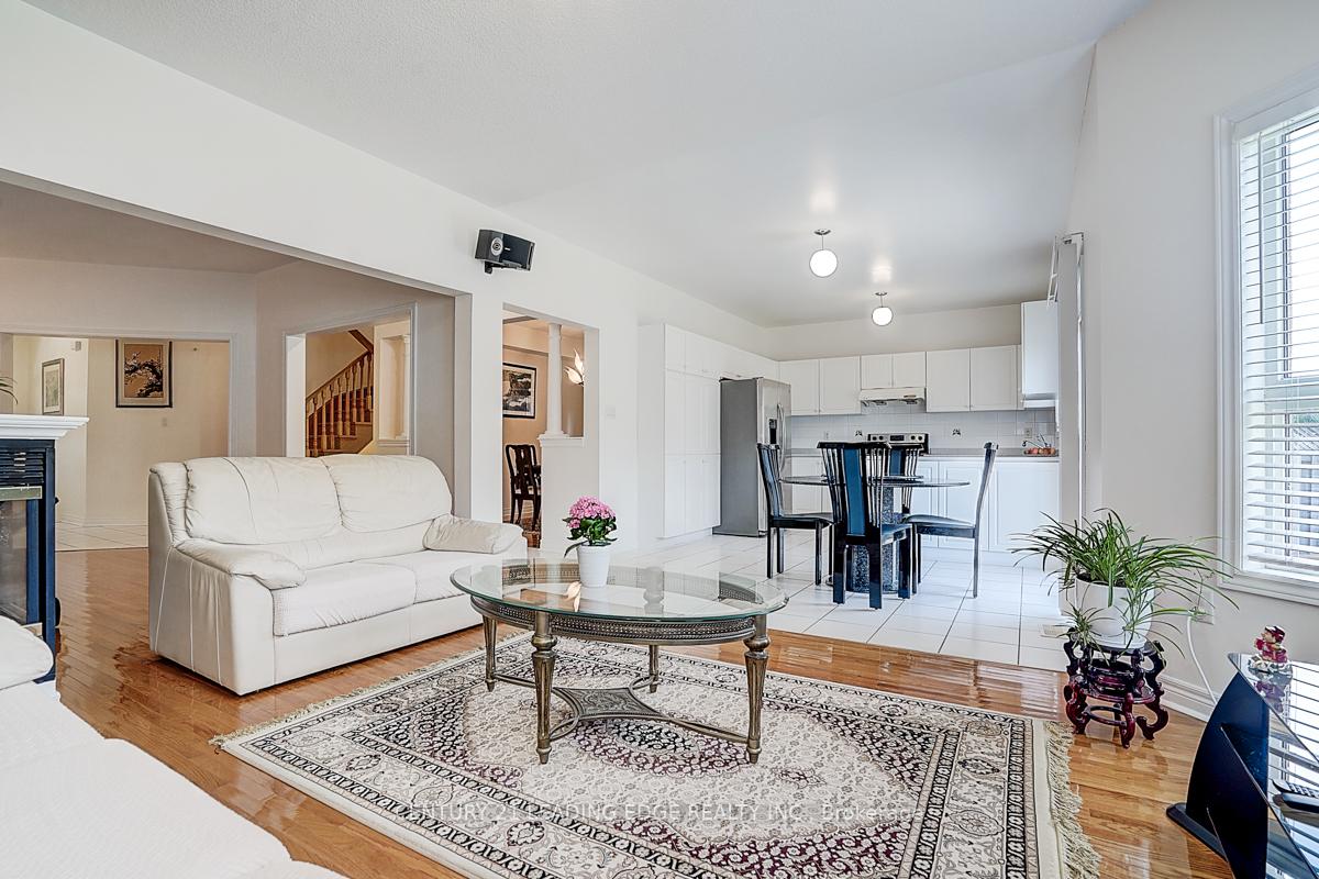 Photo 27 of 96 Tuscana Boulevard, Vaughan, Patterson — HOMEH