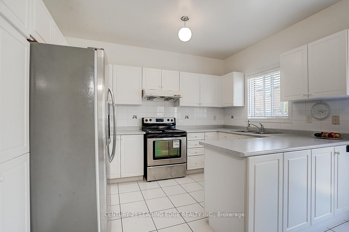 Photo 31 of 96 Tuscana Boulevard, Vaughan, Patterson — HOMEH