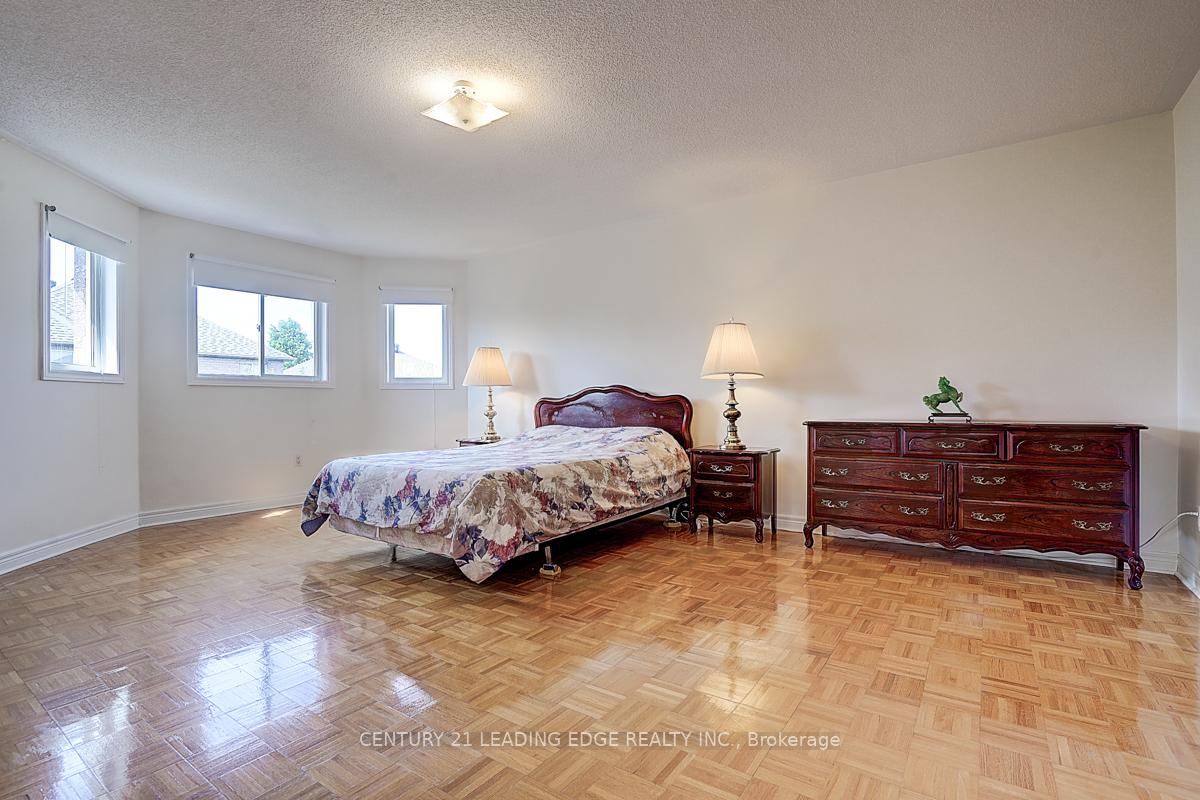 Photo 36 of 96 Tuscana Boulevard, Vaughan, Patterson — HOMEH