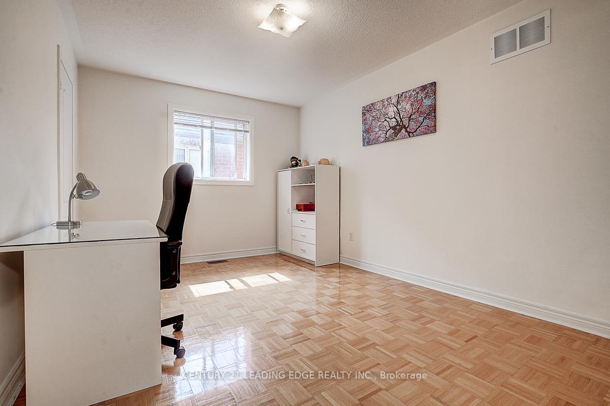 Photo 41 of 96 Tuscana Boulevard, Vaughan, Patterson — HOMEH