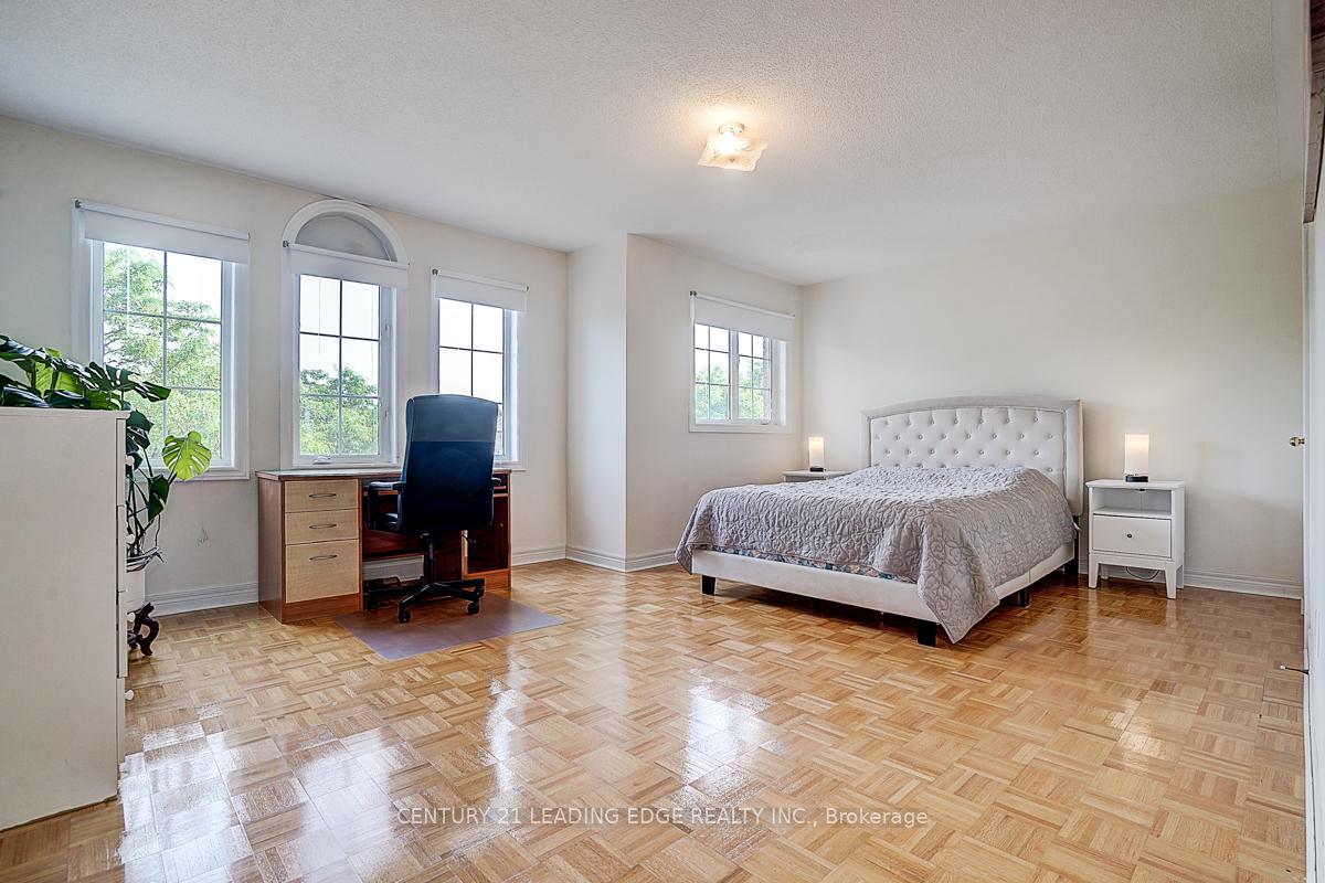 Photo 43 of 96 Tuscana Boulevard, Vaughan, Patterson — HOMEH