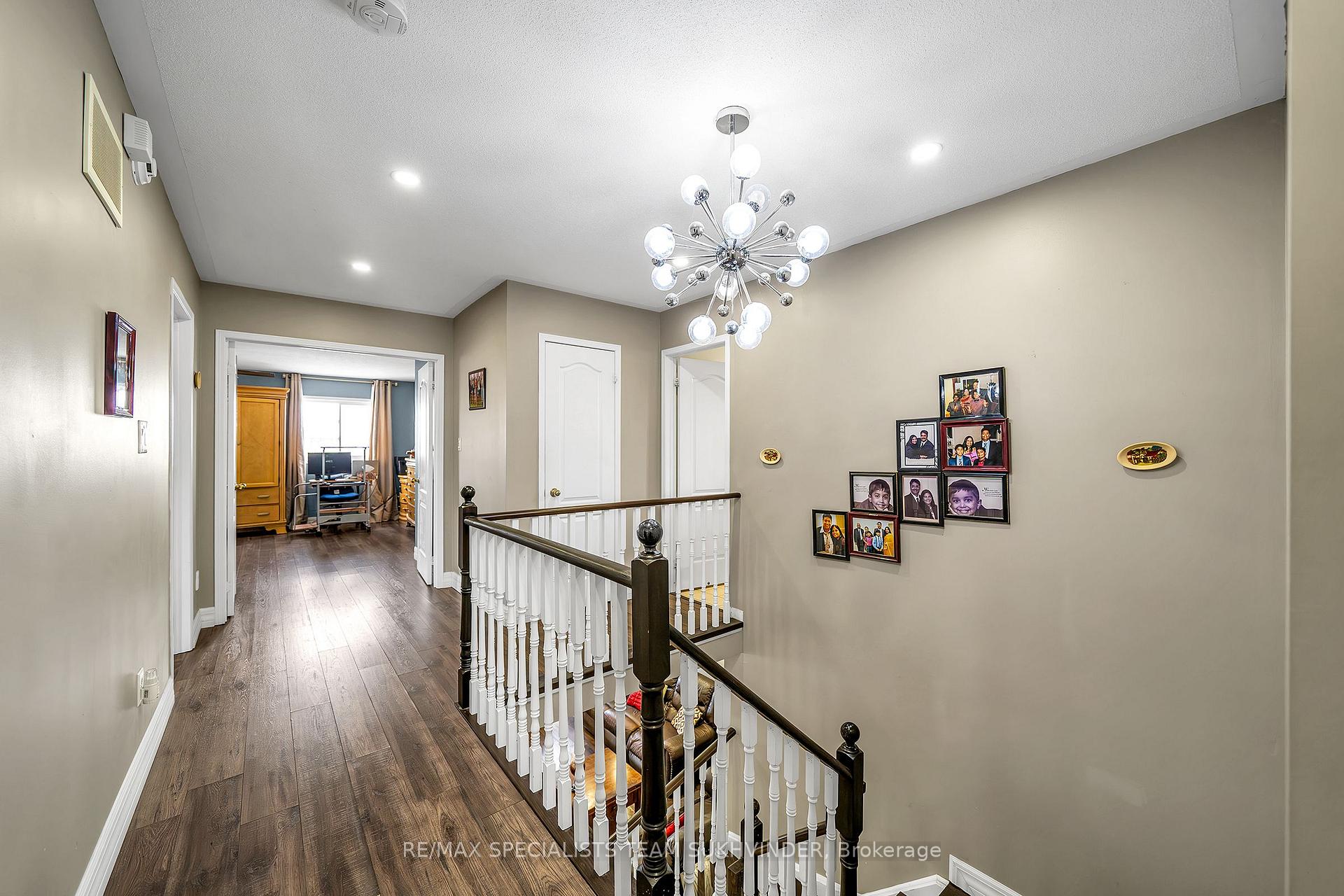 Photo 31 of 8 Pardon Avenue, Whitby, Williamsburg — HOMEH