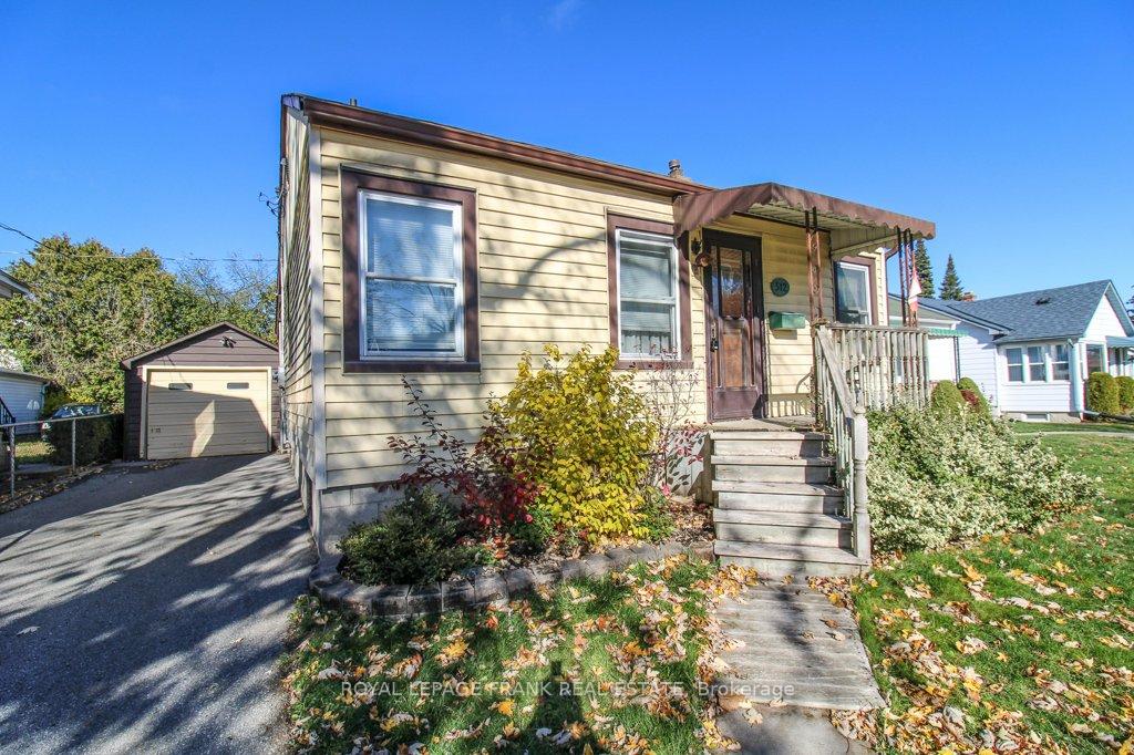 Photo 5 of 512 Glengarry Avenue, Peterborough, Northcrest Ward 5 — HOMEH