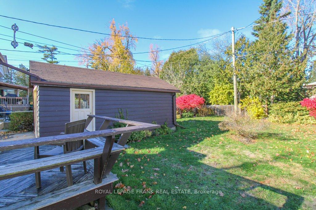 Photo 8 of 512 Glengarry Avenue, Peterborough, Northcrest Ward 5 — HOMEH