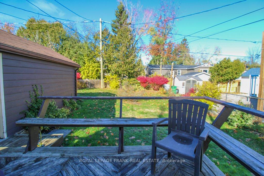 Photo 10 of 512 Glengarry Avenue, Peterborough, Northcrest Ward 5 — HOMEH