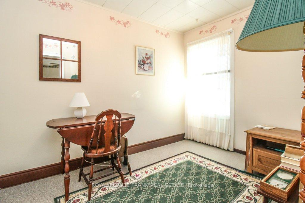Photo 15 of 512 Glengarry Avenue, Peterborough, Northcrest Ward 5 — HOMEH