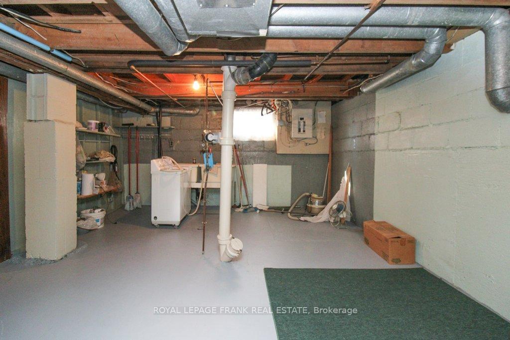 Photo 26 of 512 Glengarry Avenue, Peterborough, Northcrest Ward 5 — HOMEH