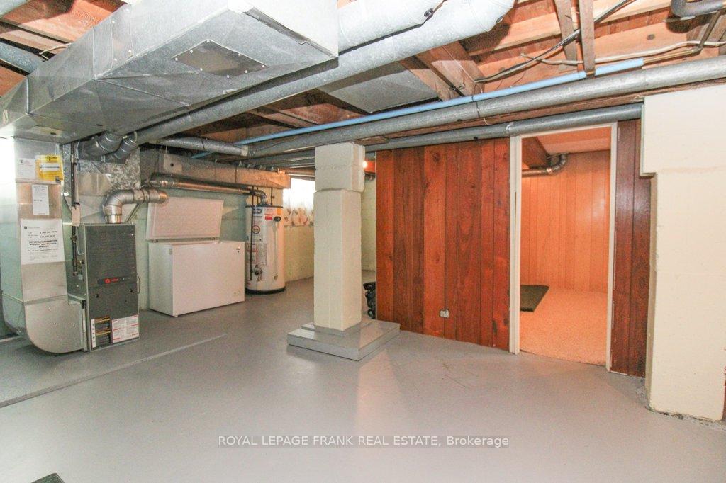 Photo 27 of 512 Glengarry Avenue, Peterborough, Northcrest Ward 5 — HOMEH