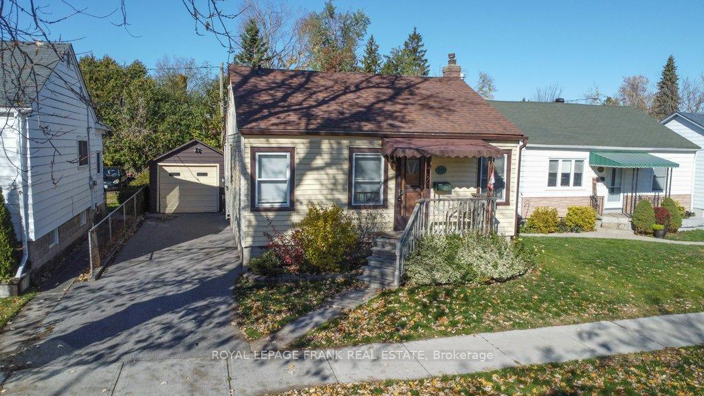 Photo 33 of 512 Glengarry Avenue, Peterborough, Northcrest Ward 5 — HOMEH