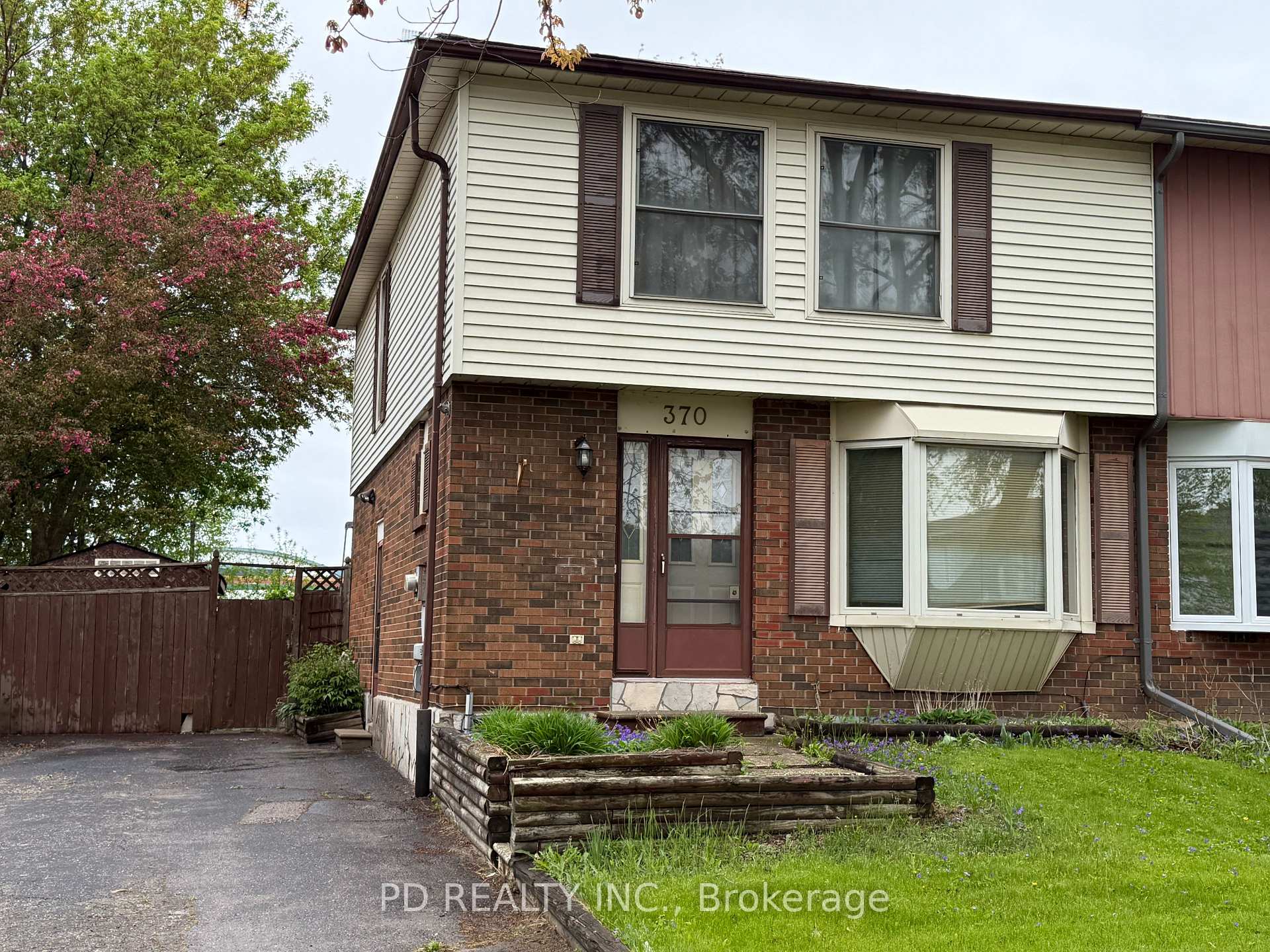 Photo 1 of 370 Rosedale Drive, Whitby, Downtown Whitby — HOMEH