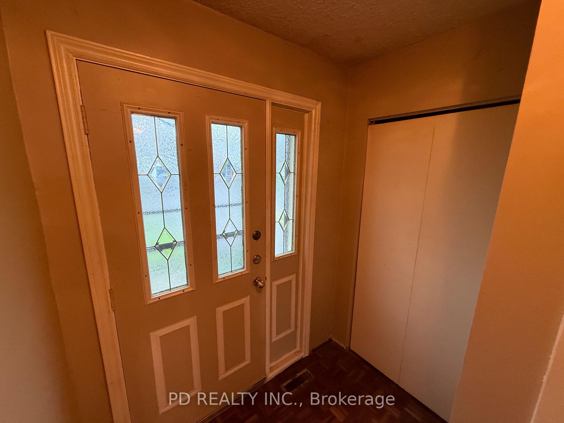 Photo 13 of 370 Rosedale Drive, Whitby, Downtown Whitby — HOMEH