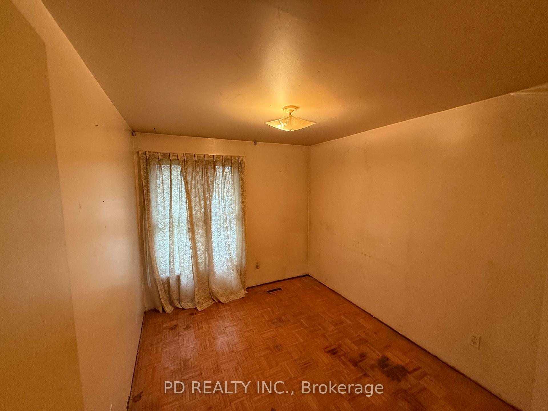 Photo 22 of 370 Rosedale Drive, Whitby, Downtown Whitby — HOMEH