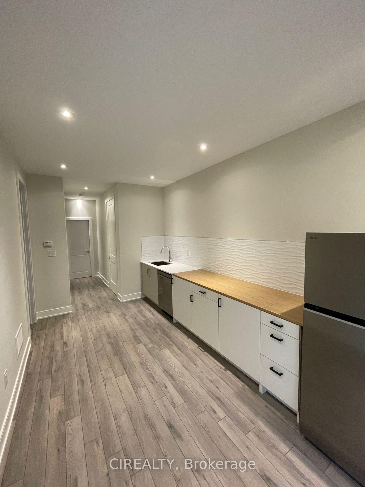 Photo 3 of 150 Sandwell Street, Vaughan, Vellore Village — HOMEH