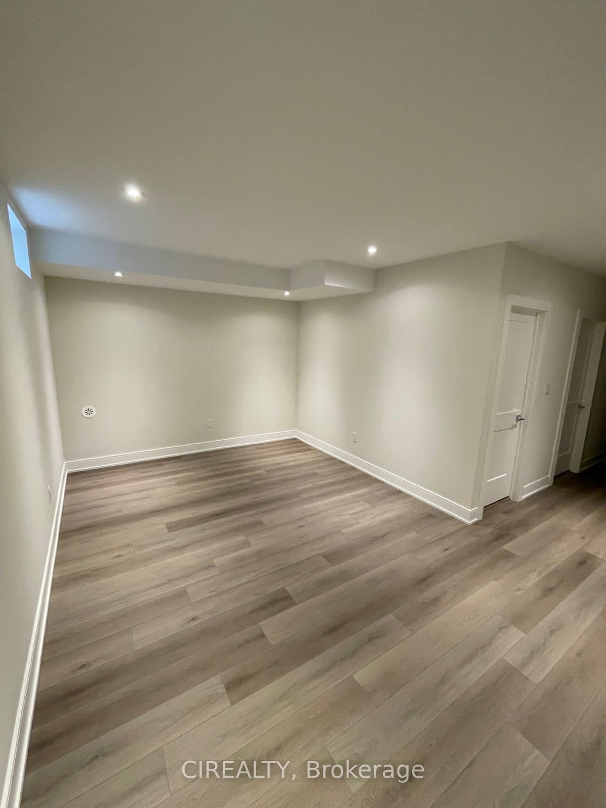 Photo 10 of 150 Sandwell Street, Vaughan, Vellore Village — HOMEH