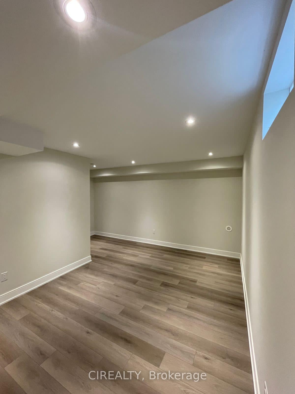 Photo 11 of 150 Sandwell Street, Vaughan, Vellore Village — HOMEH