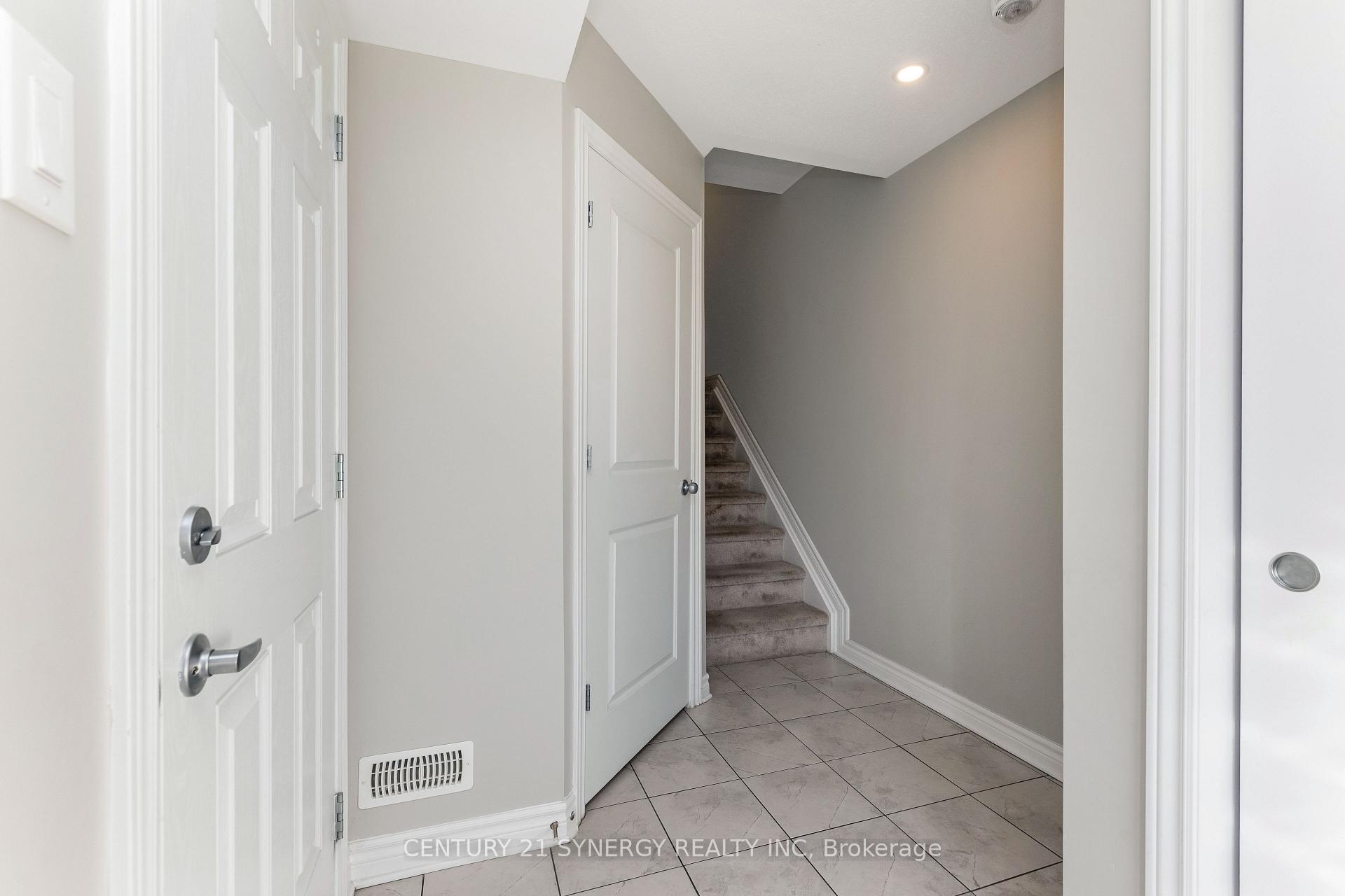 Photo 8 of 522 Thimbleberry Row, Ottawa, Avalon West — HOMEH