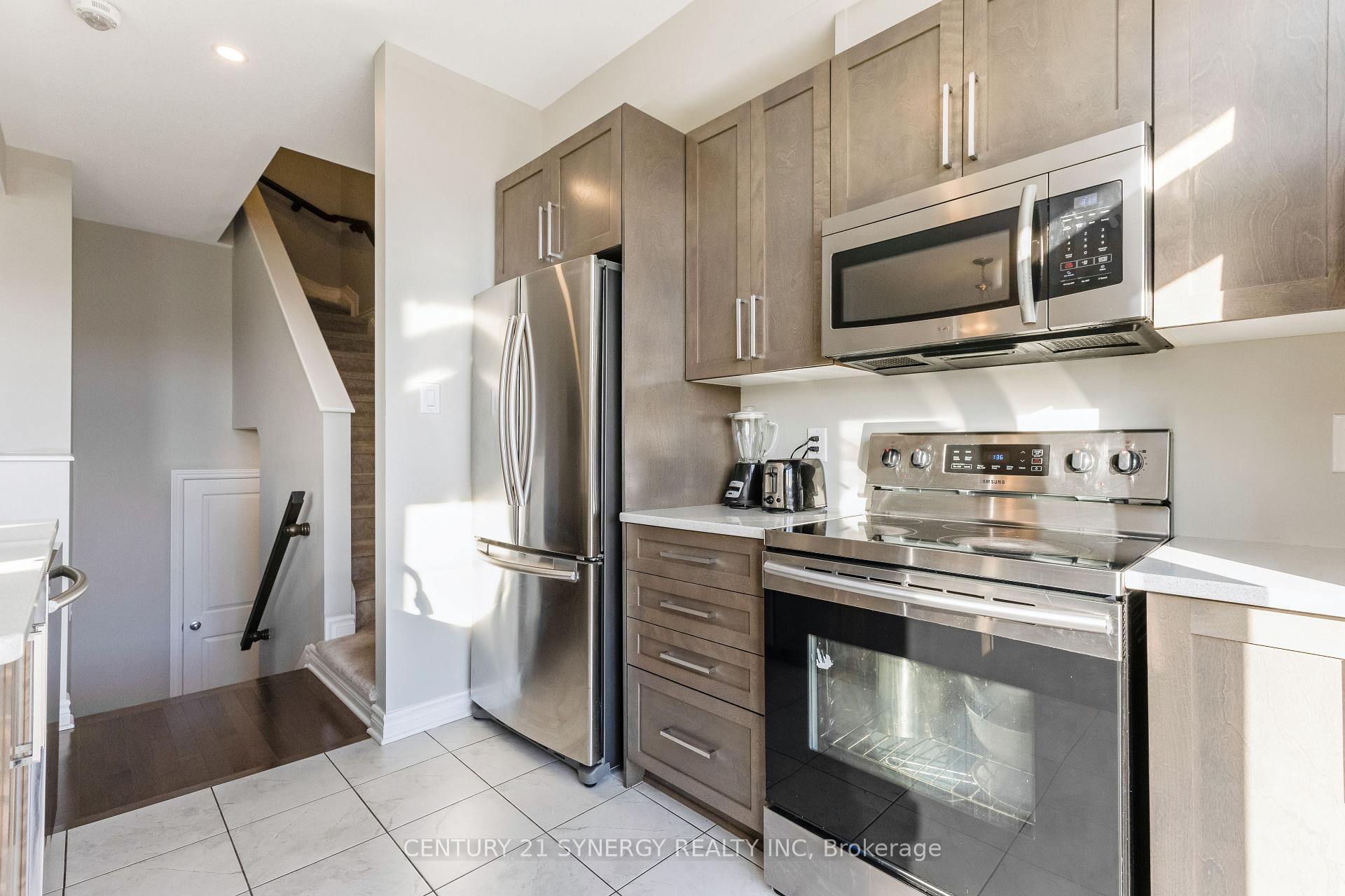 Photo 20 of 522 Thimbleberry Row, Ottawa, Avalon West — HOMEH