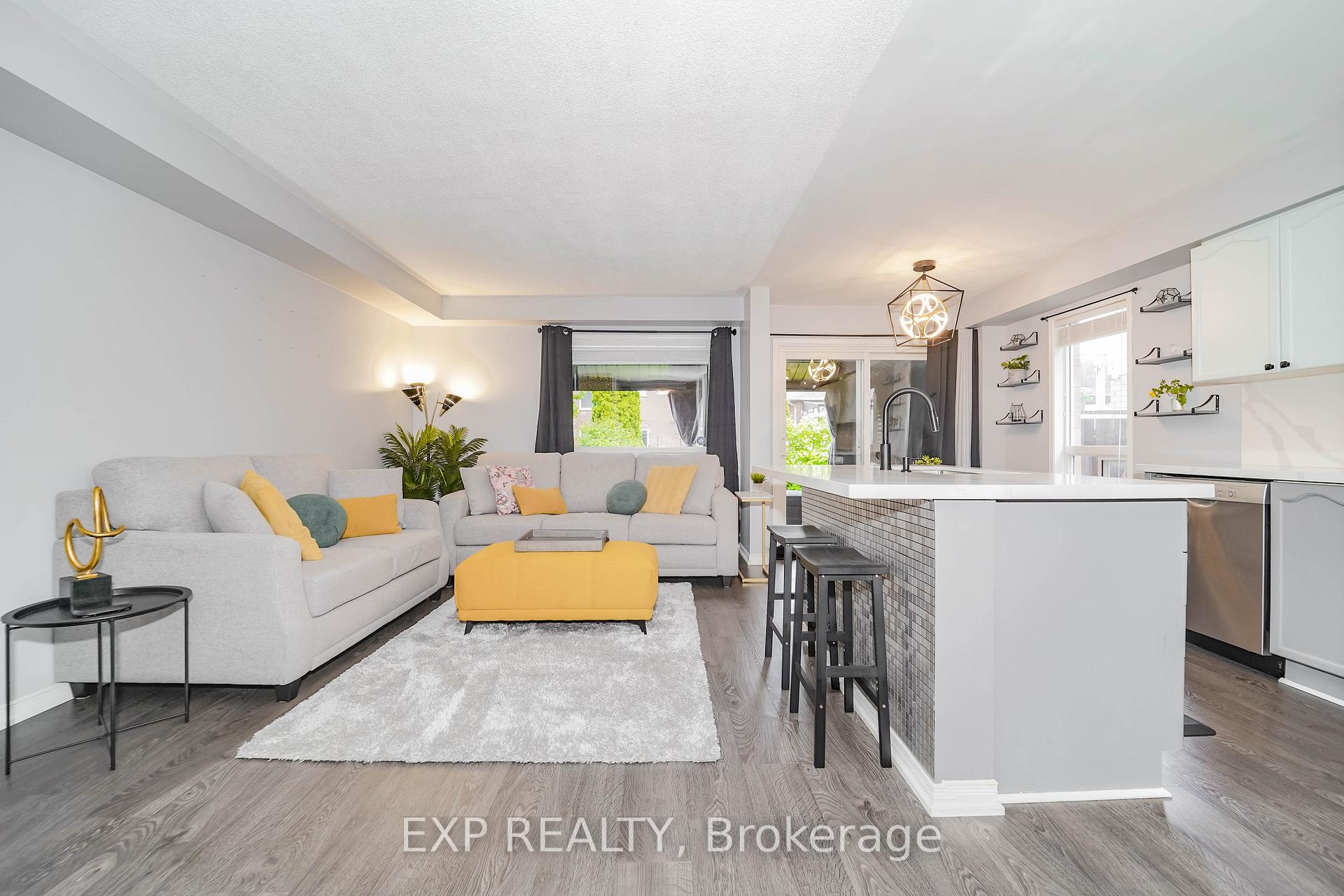 Photo 5 of 147 Lafayette Boulevard, Whitby, Williamsburg — HOMEH