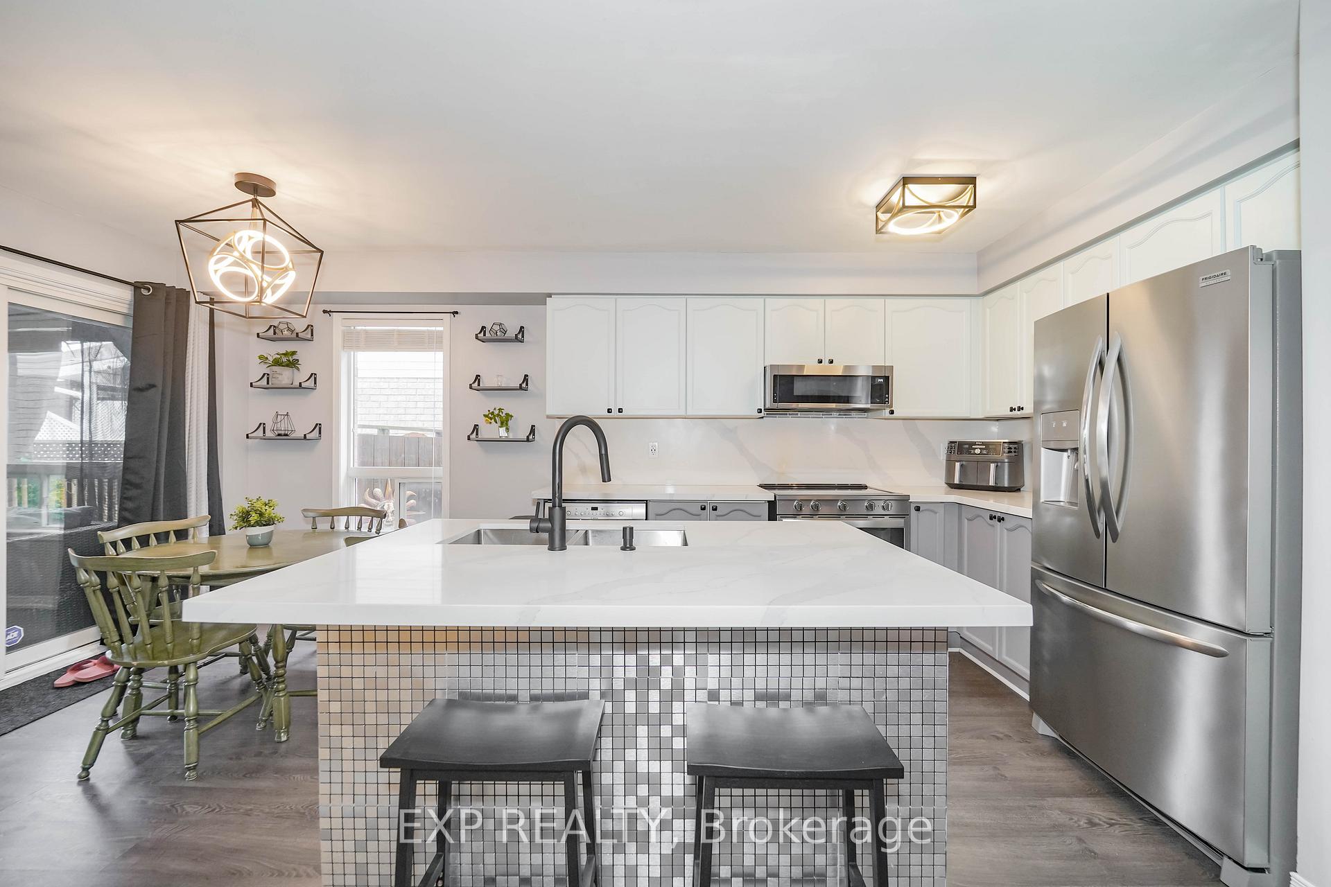 Photo 9 of 147 Lafayette Boulevard, Whitby, Williamsburg — HOMEH
