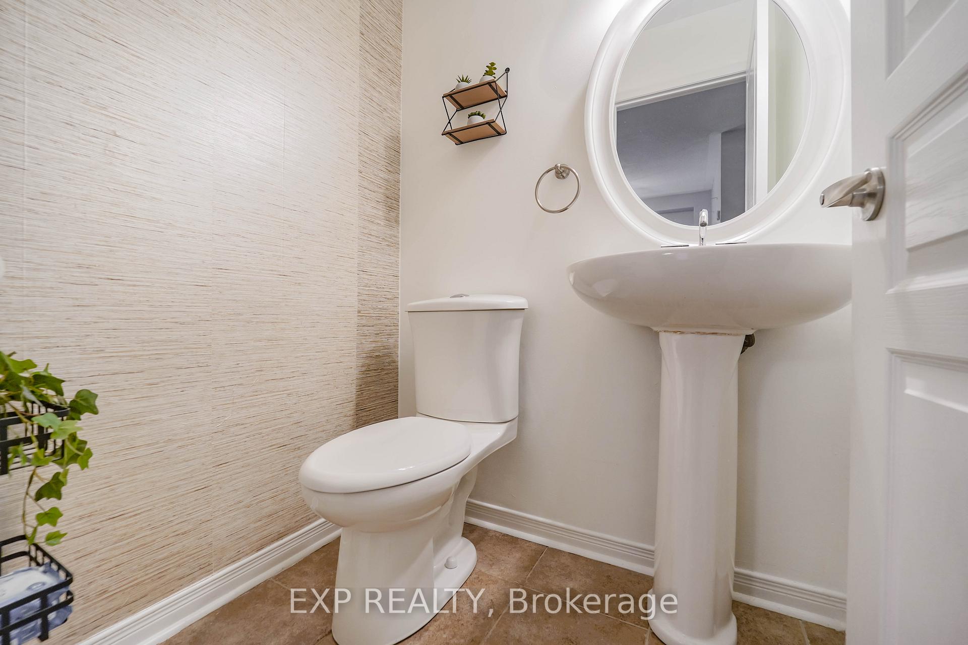 Photo 18 of 147 Lafayette Boulevard, Whitby, Williamsburg — HOMEH