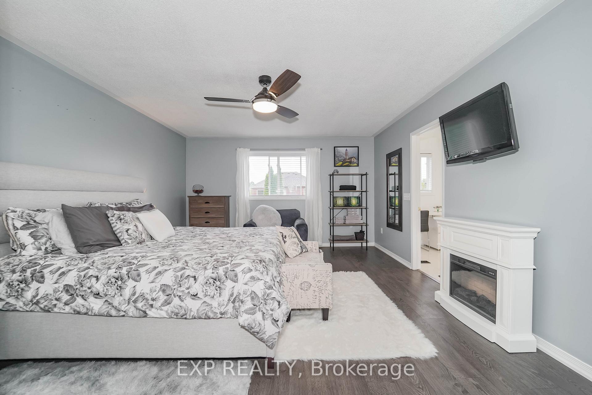 Photo 20 of 147 Lafayette Boulevard, Whitby, Williamsburg — HOMEH
