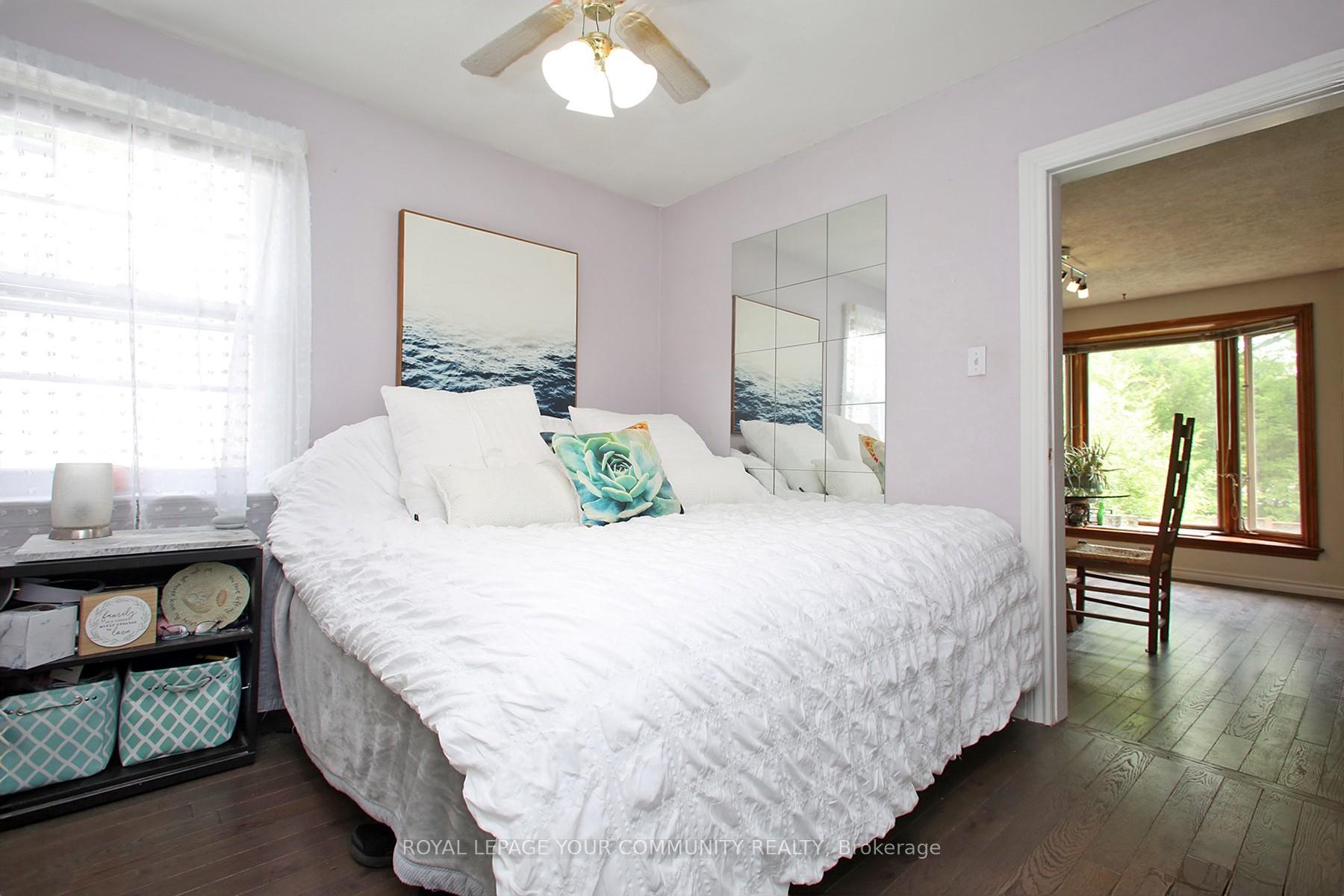 Photo 4 of 135 Gurnett Street, Aurora, Aurora Village — HOMEH