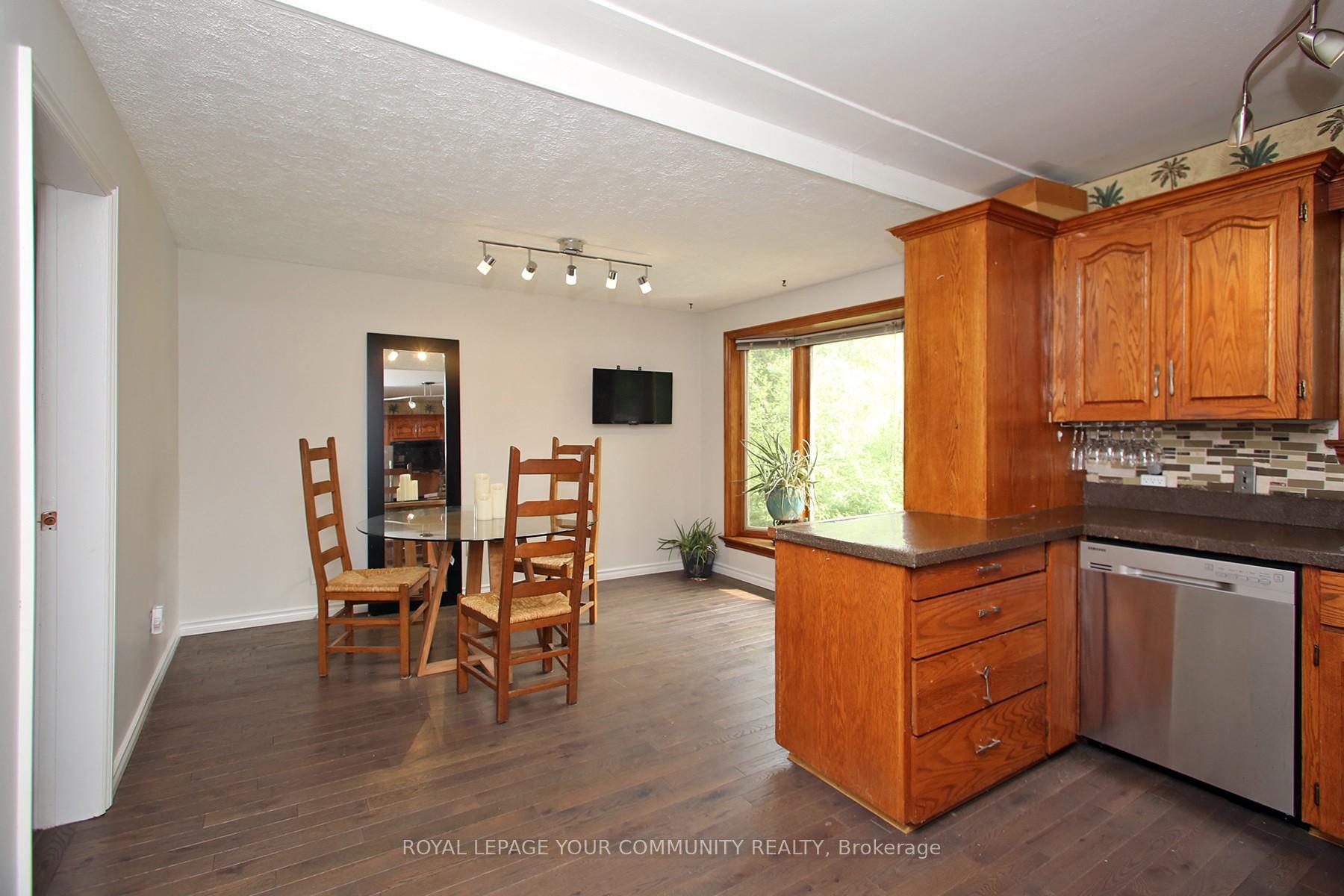 Photo 13 of 135 Gurnett Street, Aurora, Aurora Village — HOMEH