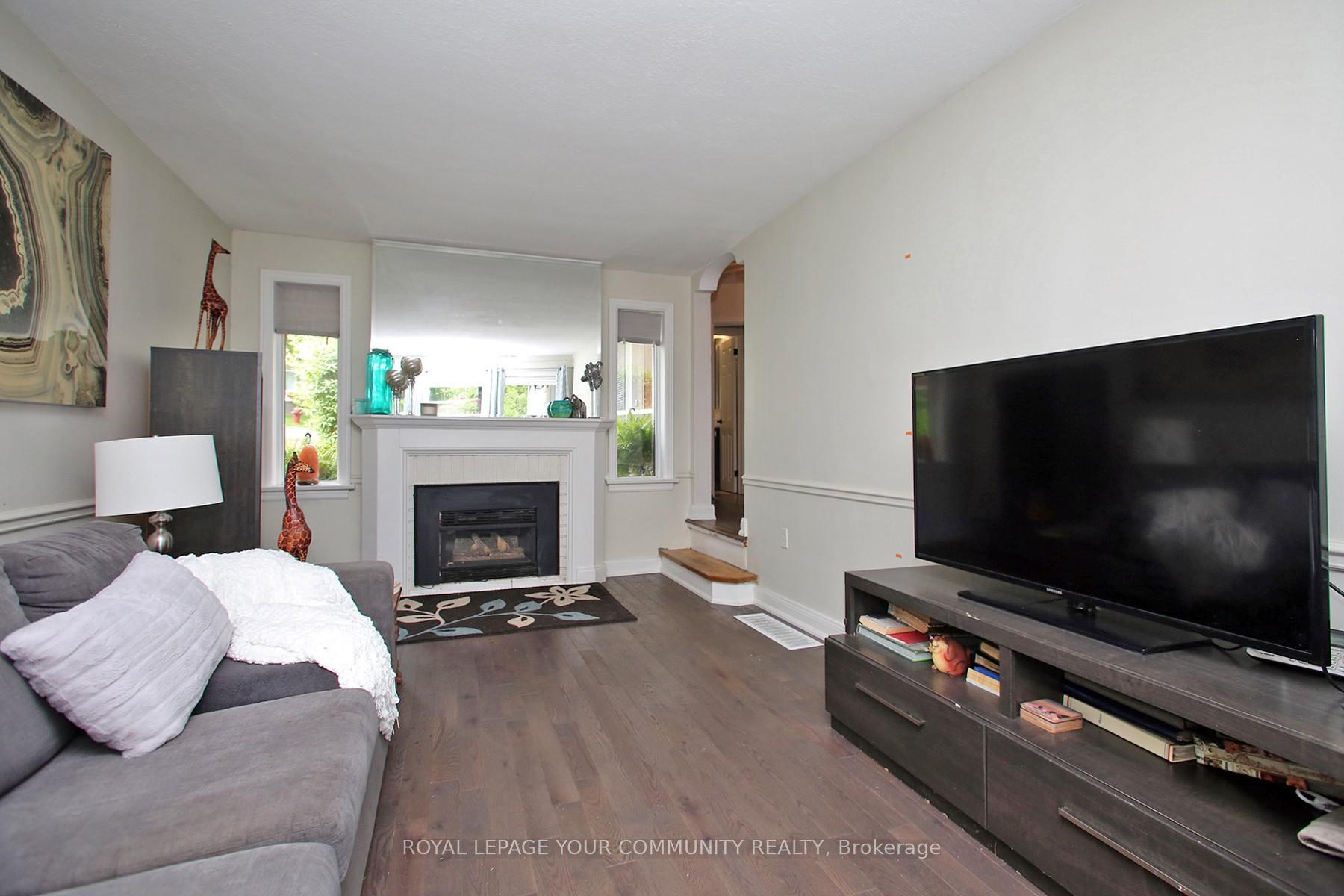 Photo 22 of 135 Gurnett Street, Aurora, Aurora Village — HOMEH