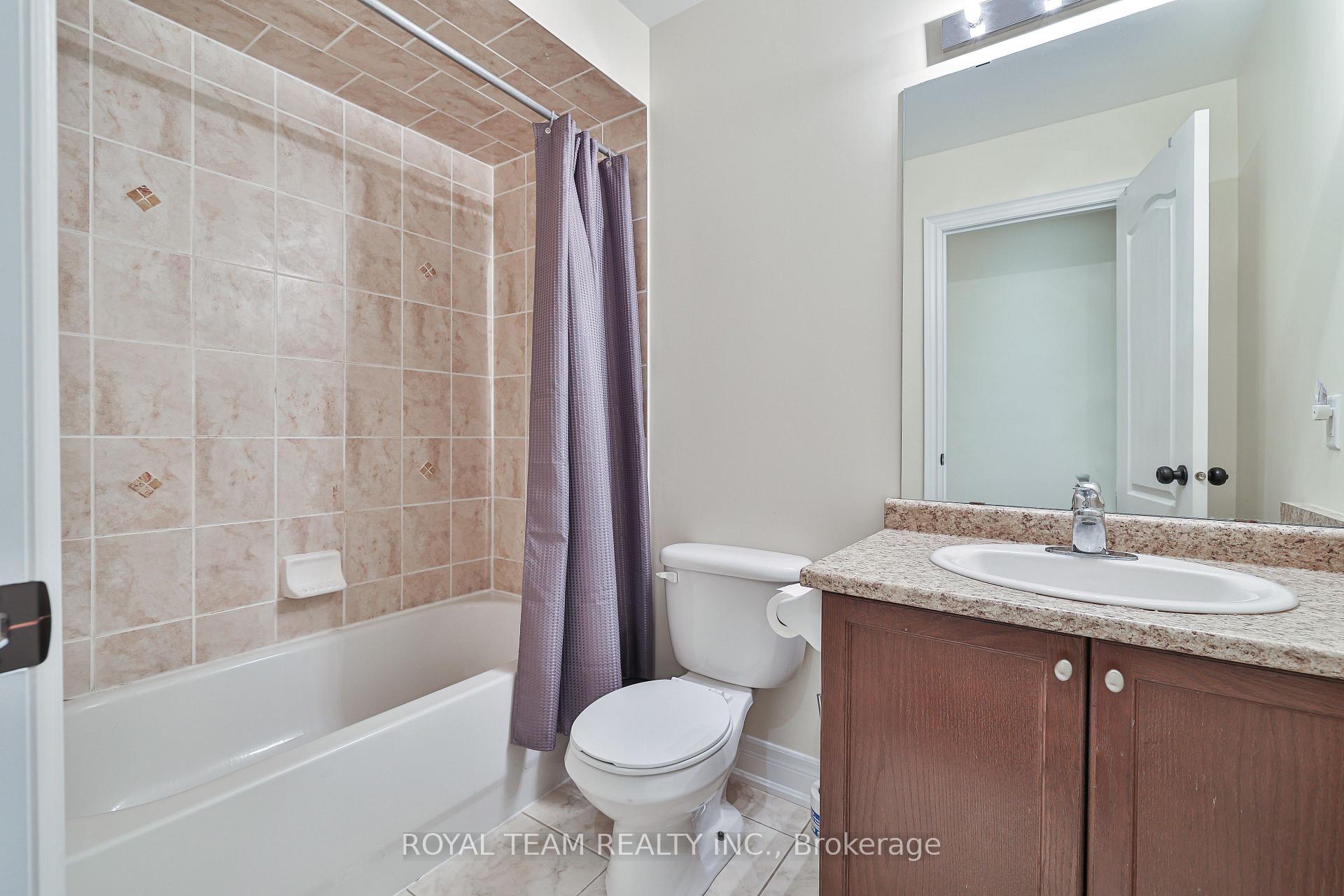 Photo 21 of 299 Bathurst Glen Drive W, Vaughan, Patterson — HOMEH
